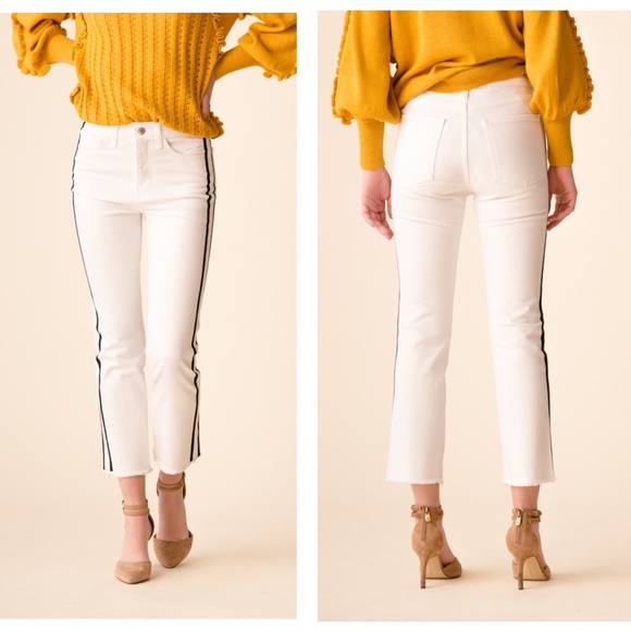 VERONICA BEARD Carly White Tuxedo Stripe 11” Kick Flare Jean Size 26 - Picture 2 of 16